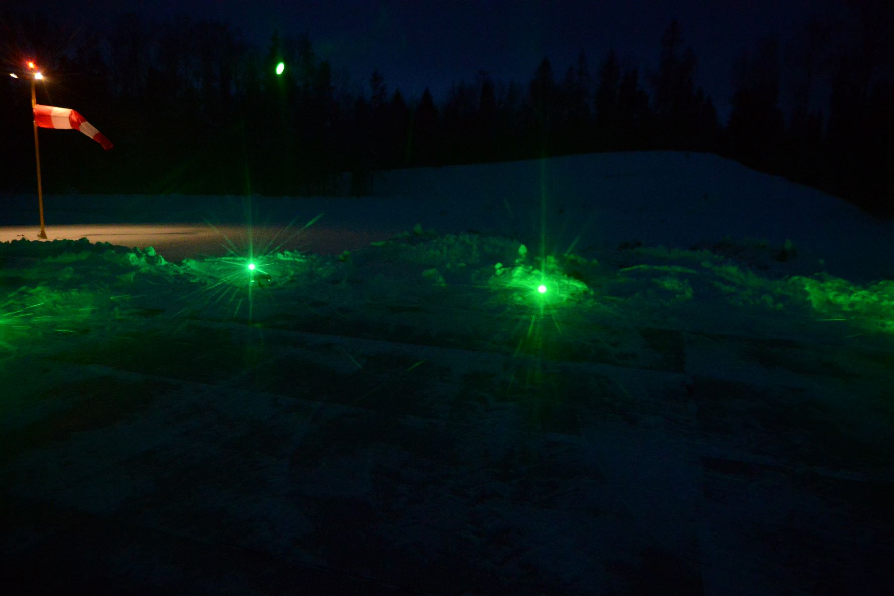 Perimeter green lights on heliport