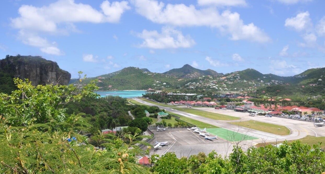 Saint Barth Airport lighting system