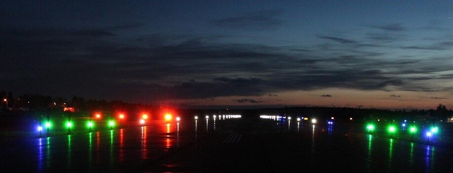 runway light system Edson Canada